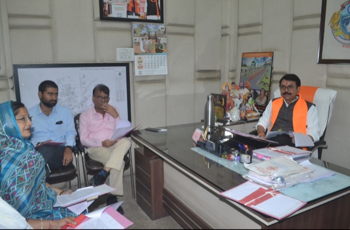 रतलाम: महापौर प्रहलाद पटेल ने हरियाली अमावस्या के दिन नागरिकों को दी रीजनल पार्क की सौगात,गंगासागर क्षेत्र में 682.19 लाख की लागत से निर्मित होगा रीजनल पार्क,महापौर परिषद ने दी वित्तीय स्वीकृति