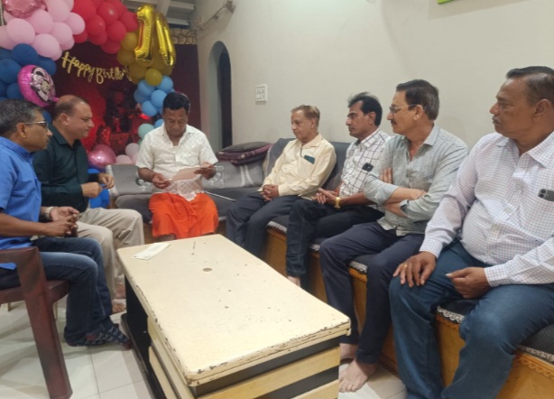 रतलाम: अभा ग्राहक पंचायत ने जीएसटी दर में संशोधन के बाद भी रतलामी नमकीन के दाम कम नहीं करने का उठाया मुद्दा, नमकीन निर्माता एवं विक्रेता संघ को सौंपा पत्र…चौंकाने वाला है मुनाफे का गणित