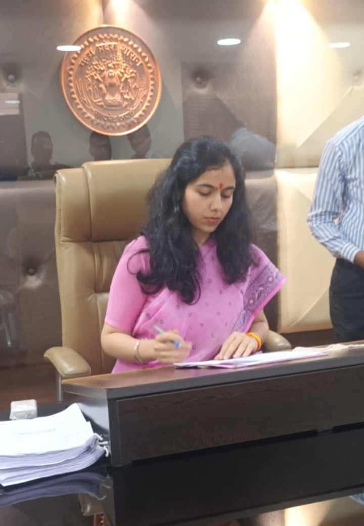 रतलाम: जिले की नावागत कलेक्टर सुश्री मिशा सिंह ने पदभार ग्रहण किया, जानिए मीडिया से पहली चर्चा में क्या कहा…