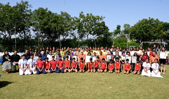 रतलाम: नाहर ग्लोबल स्कूल में रोटरी फ्रेंडशिप एक्सचेंज के तहत अमेरिका से 10 सदस्यीय प्रतिनिधि दल पहुंचा, हुआ भव्य स्वागत