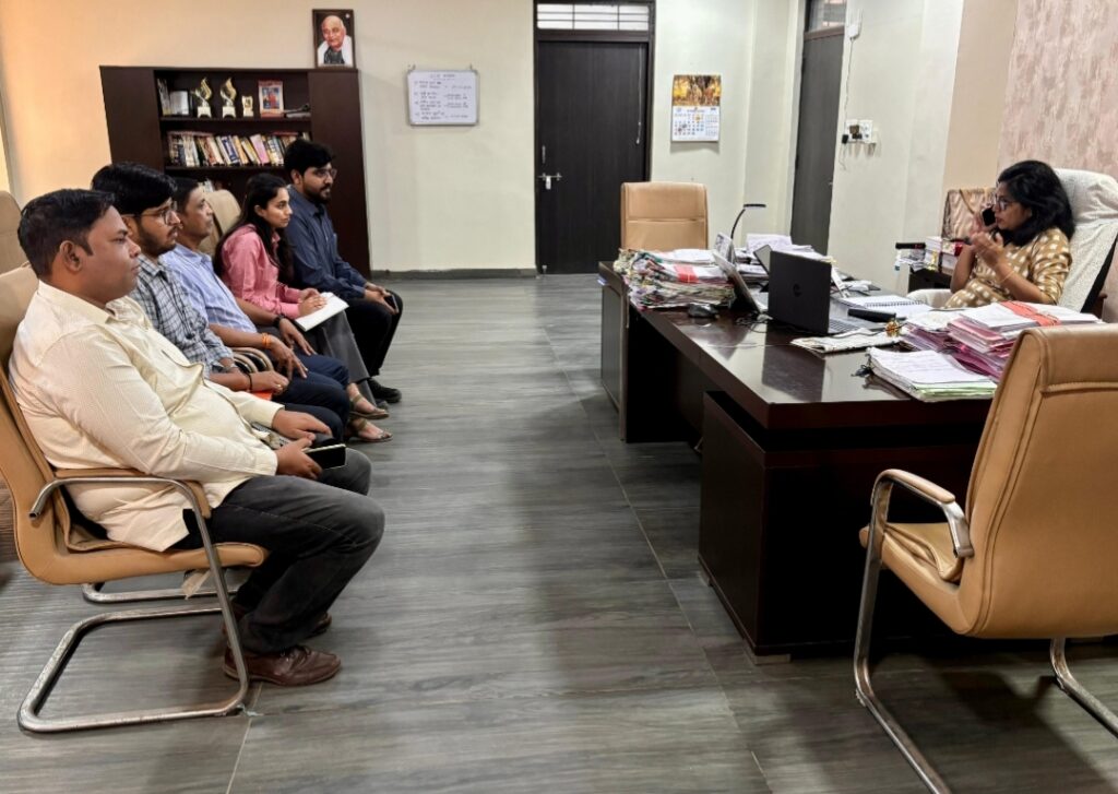 रतलाम:पीएनजी गैस कनेक्शन देने को लेकर हुई बैठक,शहर में लगभग 30 प्रतिशत जगह में भूमिगत नेचुरल गैस पाइपलाइन का नेटवर्क उपलब्ध