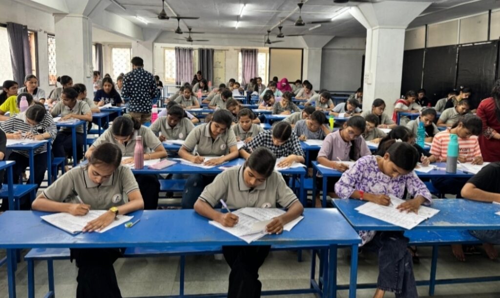रतलाम में नीट से पहले नीट जैसी परीक्षा …. अभ्यास कॅरियर इंस्टीट्यूट द्वारा आगामी परीक्षा की तैयारी के लिए 29 अप्रैल को “प्री-नीट एग्ज़ाम” का आयोजन…