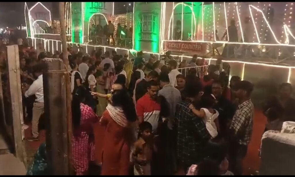 रतलाम: 80 फीट रोड पर चल रहे मेले की अनुमति और सुरक्षा व्यवस्था को लेकर क्षेत्रीय पार्षद के सवाल उठाने के बाद निगम हुआ सख्त-नोटिस देकर मांगा जवाब, नोटिस का समय पुरा… 