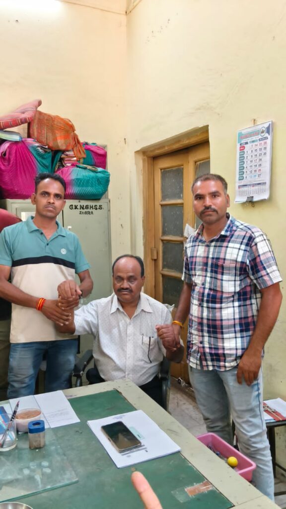 रतलाम: रिटायर्ड शिक्षक से 10 हजार की रिश्वत लेते बाबू लोकायुक्त के हत्थे चढ़ा…पीपीओ और सेवानिवृत्ति प्रमाण पत्र जारी कराने के बदले मांगी थी रकम, जावरा में हुई ट्रैप कार्रवाई