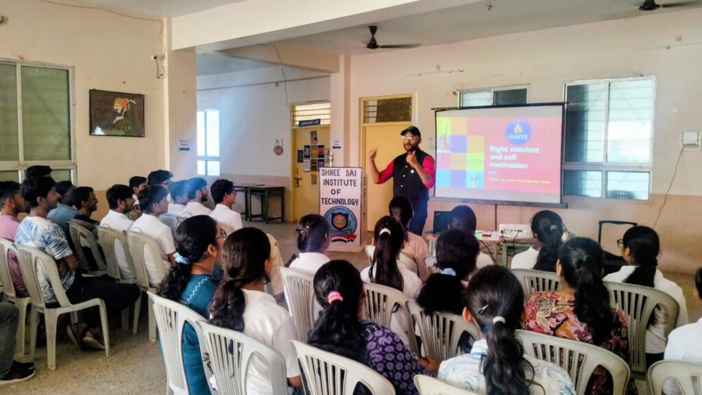 रतलाम: SSIT SKILL SPRINT-नवप्रवेशी विद्यार्थियों के सर्वांगीण विकास की अभिनव पहल… खेल के साथ ही व्यक्तित्व विकास गतिविधियों का आयोजन हुआ रतलाम: SSIT SKILL SPRINT-नवप्रवेशी विद्यार्थियों के सर्वांगीण विकास की अभिनव पहल… खेल के साथ ही व्यक्तित्व विकास गतिविधियों का आयोजन हुआ
