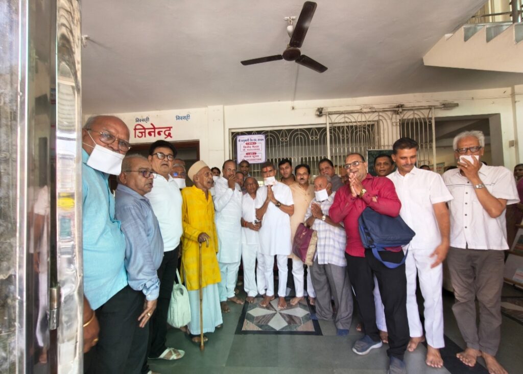 रतलाम: साधुमार्गी जैन संघ रतलाम द्वारा मुमुक्ष नवरत्न कोठारी का अभिनंदन