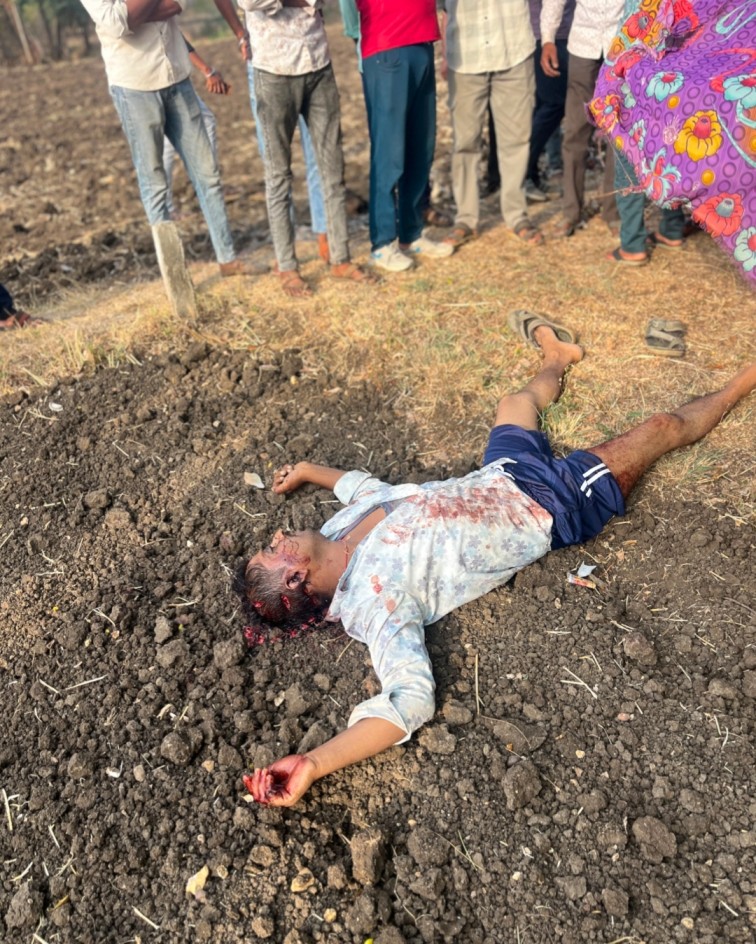 रतलाम: खेत पर गए 35 वर्षीय किसान की हत्या, सुबह शव मिलने से फैली सनसनी…ताल थाना क्षेत्र के ग्राम कोठड़ी का मामला, जांच में जुटी पुलिस रतलाम: खेत पर गए 35 वर्षीय किसान की हत्या, सुबह शव मिलने से फैली सनसनी…ताल थाना क्षेत्र के ग्राम कोठड़ी का मामला, जांच में जुटी पुलिस