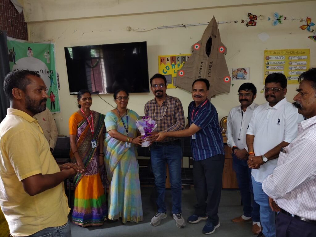 रतलाम: सांदीपनि विद्यालय विनोबा में शाला प्रबंधन समिति का गठन, विजय मीणा अध्यक्ष व कमल पाटीदार उपाध्यक्ष निर्वाचित