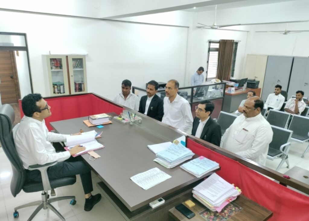 रतलाम: कलेक्टर अजय कटेसरिया का एक और फैसला-राजस्व, खनिज, फौजदारी सहित विभिन्न प्रकरणों के समय पर निराकरण के लिए कलेक्टर न्यायालय में नियमित रूप से होगी सुनवाई