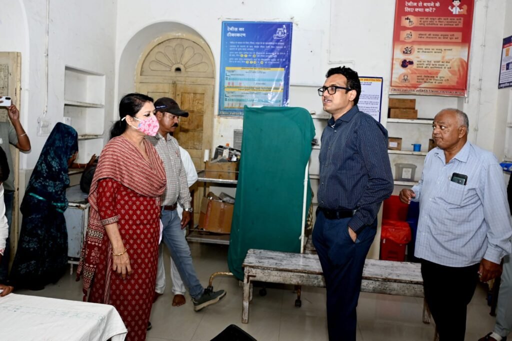 रतलाम: स्वास्थ्य सेवाओं में लापरवाही, कलेक्टर ने सैलाना के सामुदायिक स्वास्थ्य केंद्र में व्यवस्थाओं पर जताया असंतोष, सीएमएचओ को तत्काल सुधार के निर्देश