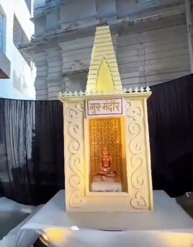 रतलाम में पहली बार गिरनार महातीर्थ की भव्य रचना साकार , मुंबई और इंदौर के कारीगरों ने 10 दिनों में तैयार की गिरनार महातीर्थ की आकर्षक एवं भव्य प्रतिकृति….सूर्योदय से सूर्यास्त तक नव्वाणु यात्रा का आयोजन