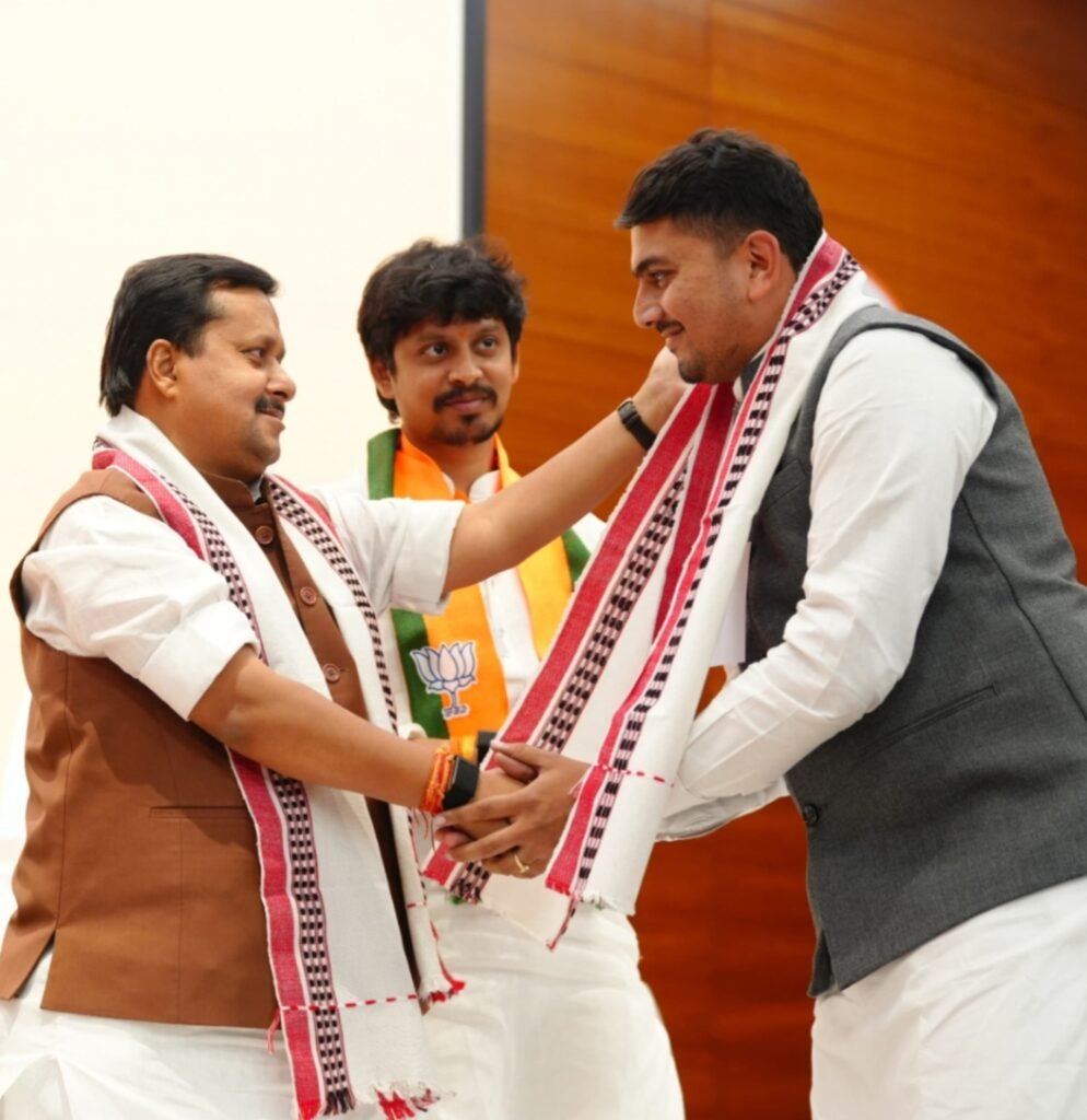 नवगठित भाजयुमो की पहली राष्ट्रीय कार्यकारिणी बैठक में शामिल हुए प्रदेश महामंत्री विप्लव जैन…भाजपा अध्यक्ष नितिन नबीन ने किया सम्मानित, भाजयुमो अध्यक्ष श्याम टेलर रहे मौजूद नवगठित भाजयुमो की पहली राष्ट्रीय कार्यकारिणी बैठक में शामिल हुए प्रदेश महामंत्री विप्लव जैन…भाजपा अध्यक्ष नितिन नबीन ने किया सम्मानित, भाजयुमो अध्यक्ष श्याम टेलर रहे मौजूद
